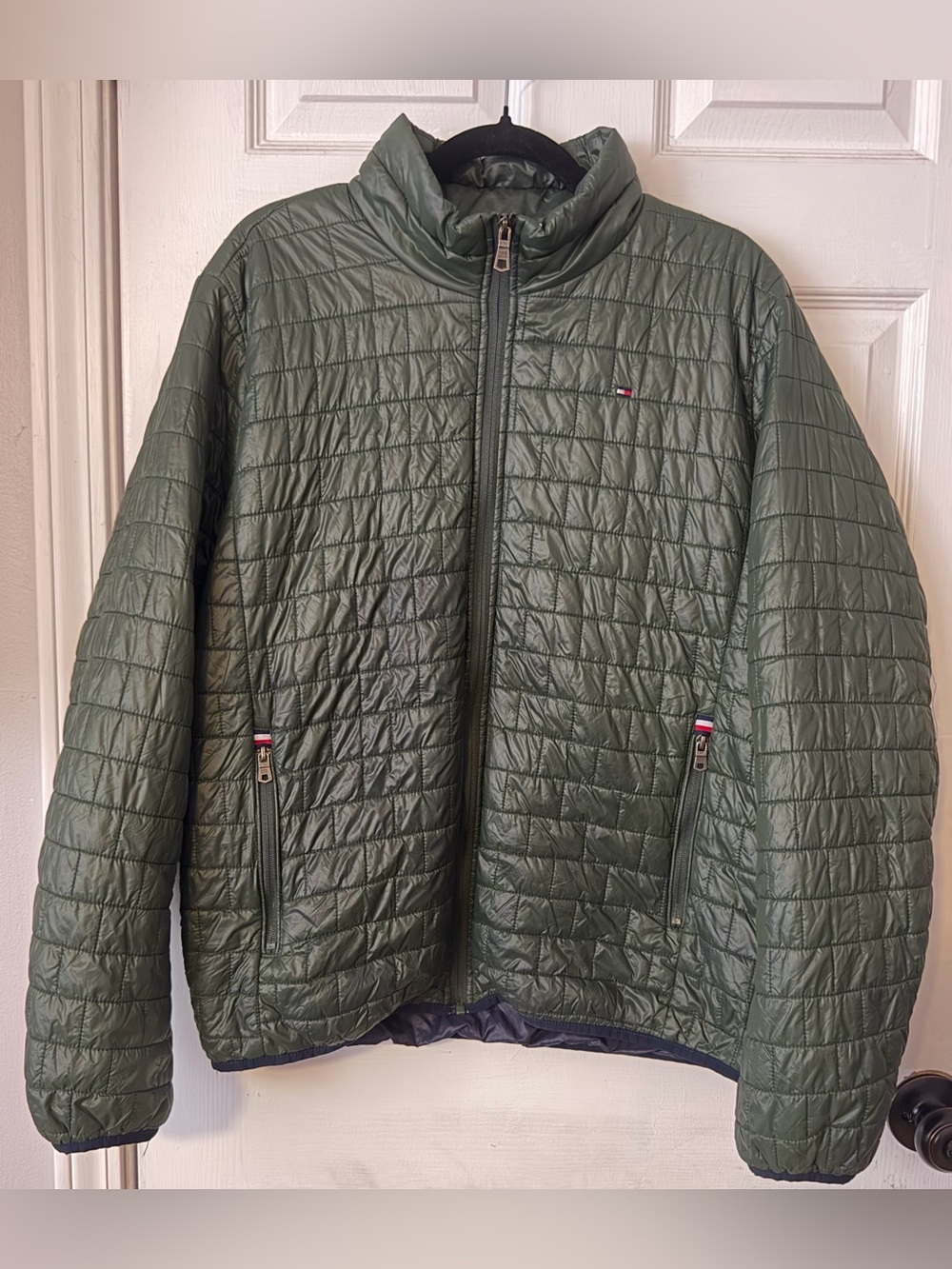 Tommy Hilfiger Men's Large Olive Green Lightweight Quilted Puffer Jacket